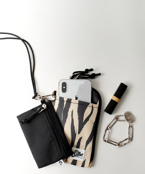 Drifter（ドリフター）の「[Drifter/ドリフター] コンパクトマルチポーチ（ショルダーバッグ・レディース・ブラック/ブルー/タン/ホワイト系その他/レオパード/ゼブラ・ONE SIZE）」の6枚目の写真