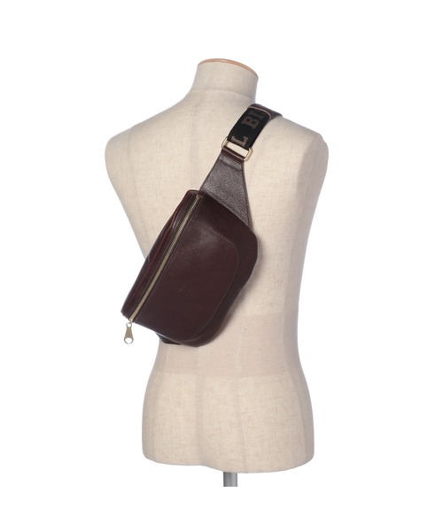 IL BISONTE(イルビゾンテ)の「IL BISONTE / ORIGINAL LEATHER / バムバッグ(ボディバッグ/ウエストポーチ・レディース・ブラック/ダークブラウン/ナチュラル/グレー/ライトブラウン・FREE)」の7枚目の写真