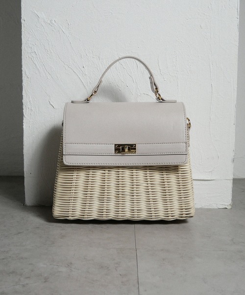 CURI BISCUI（キュリ　ビスキュイ）の「【CURIBISCUI】ラタン素材 ショルダー付きカゴバッグ（ハンドバッグ・レディース・オフホワイト/ブラック×ベージュ/ダークブラウン・FREE）」の6枚目の写真