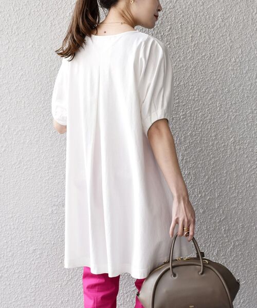 SHIPS(シップス)の「【ZOZO限定】〈洗濯機可能〉オーガニックコットンダーツスリーブチュニック◆(Tシャツ/カットソー・レディース・チャコールグレー/ブラック/パープル/オフホワイト/オレンジ/ライトオリーブ・ONE SIZE)」の7枚目の写真