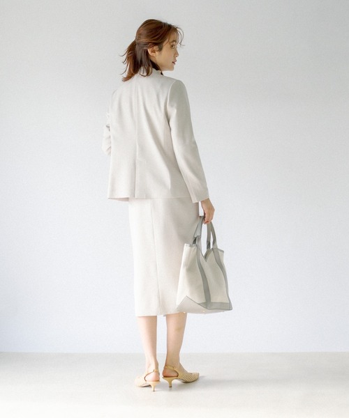 RIVE DROITE（リヴドロワ）の「セットアップ可能/ソフトストレッチVネックジャケット（テーラードジャケット・レディース・ベージュ/ネイビー・38/36）」の22枚目の写真