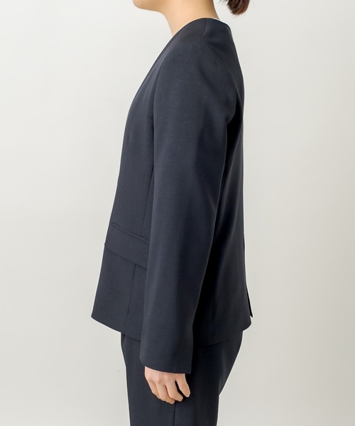 RIVE DROITE（リヴドロワ）の「セットアップ可能/ソフトストレッチVネックジャケット（テーラードジャケット・レディース・ベージュ/ネイビー・38/36）」の19枚目の写真