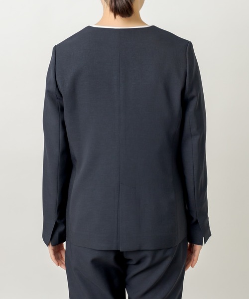 RIVE DROITE（リヴドロワ）の「セットアップ可能/ソフトストレッチVネックジャケット（テーラードジャケット・レディース・ベージュ/ネイビー・38/36）」の15枚目の写真