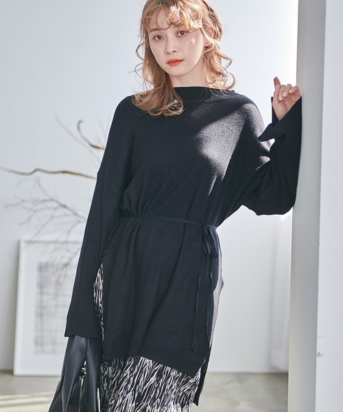 Dita（ディータ）の「レーヨンナイロンニットチュニック（ベルト付き）（Tシャツ/カットソー・レディース・ブラック/アイボリー/グレイッシュブルー/テラコッタ・M/L）」の3枚目の写真
