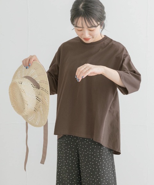 ITEMS URBANRESEARCH(アイテムズ アーバンリサーチ)の「バックギャザーTシャツ(Tシャツ/カットソー・レディース・オフホワイト/グレー系その他/ブラック/ブラウン/チャコールグレー・FREE)」の13枚目の写真