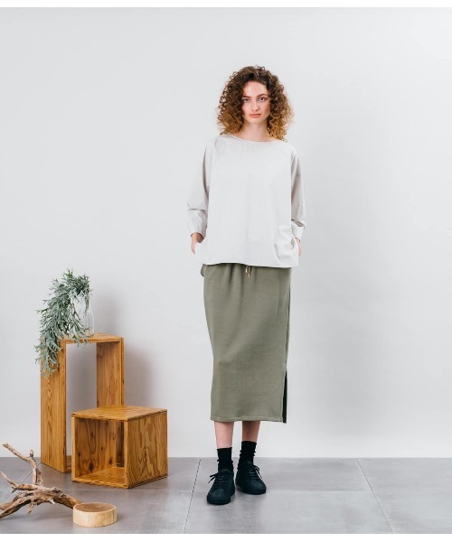 SIPULI（シプリ）の「80/1Typewriter バックボタン7分袖ブラウス（シャツ/ブラウス・レディース・ライトグレー/ピンク・2）」の7枚目の写真