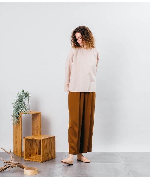 SIPULI（シプリ）の「80/1Typewriter バックボタン7分袖ブラウス（シャツ/ブラウス・レディース・ライトグレー/ピンク・2）」の3枚目の写真