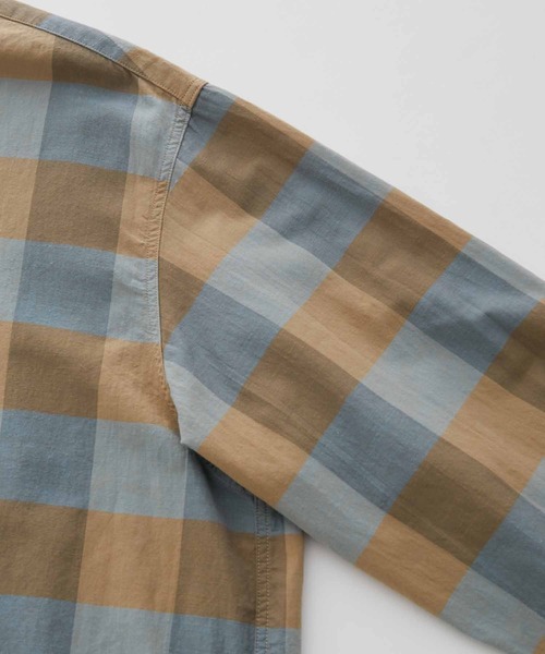 ADAM ET ROPE'（アダムエロペ）の「スリットネックバンドカラーシャツ（シャツ/ブラウス・メンズ・ベージュ系その他/ブラウン系その他2・M/L）」の6枚目の写真