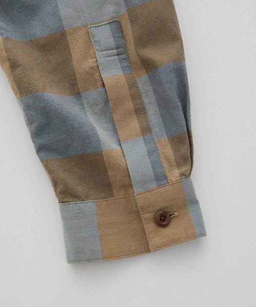 ADAM ET ROPE'（アダムエロペ）の「スリットネックバンドカラーシャツ（シャツ/ブラウス・メンズ・ベージュ系その他/ブラウン系その他2・M/L）」の7枚目の写真