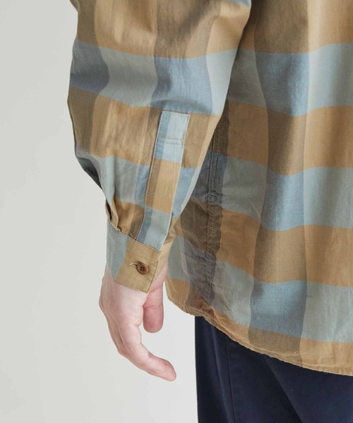 ADAM ET ROPE'（アダムエロペ）の「スリットネックバンドカラーシャツ（シャツ/ブラウス・メンズ・ベージュ系その他/ブラウン系その他2・M/L）」の16枚目の写真