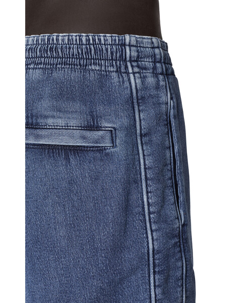 DIESEL（ディーゼル）の「DIESEL SS22 メンズ デニム ショートパンツ トラックデニム サステナブル（デニムパンツ・メンズ・インディゴブルー・LARGE/SMALL/MEDIUM/X-LARGE/X-SMALL/XX-LARGE）」の9枚目の写真