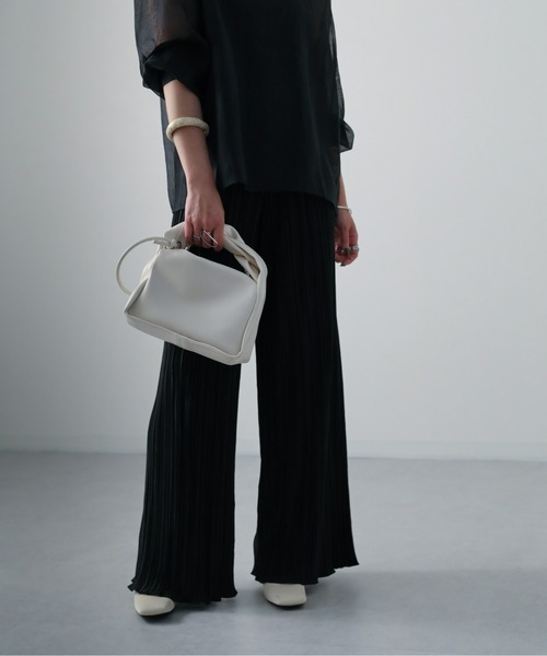 sakishimatokyo（サキシマトーキョー）の「プリーツワイドロングパンツ（その他パンツ・レディース・アイボリー/ブルー/ブラック/ベージュ/チャコールグレー・FREE）」の11枚目の写真