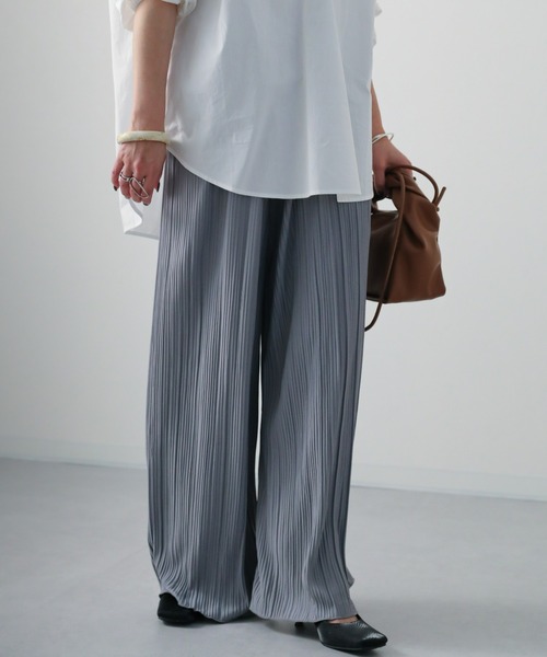 sakishimatokyo（サキシマトーキョー）の「プリーツワイドロングパンツ（その他パンツ・レディース・アイボリー/ブルー/ブラック/ベージュ/チャコールグレー・FREE）」の17枚目の写真