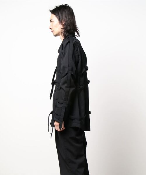 LEH(レー)の「LEH/Bondage Jacket(ブルゾン・メンズ・ブラック・MEDIUM)」の2枚目の写真