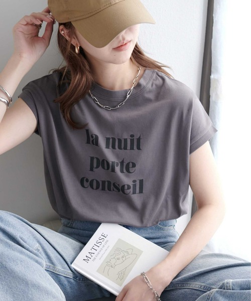 DISCOAT（ディスコート）の「【WEB限定】カールロゴフレンチスリーブTシャツ（Tシャツ/カットソー・レディース・ピンク/ホワイト×グリーン/ホワイト×グレー/ホワイト×ピンク/オフホワイト/ネイビー/チャコールグレー/グレー系その他/ホワイト×シルバー・FREE）」の7枚目の写真