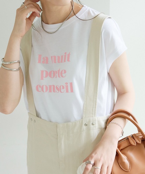 DISCOAT（ディスコート）の「【WEB限定】カールロゴフレンチスリーブTシャツ（Tシャツ/カットソー・レディース・ピンク/ホワイト×グリーン/ホワイト×グレー/ホワイト×ピンク/オフホワイト/ネイビー/チャコールグレー/グレー系その他/ホワイト×シルバー・FREE）」の22枚目の写真