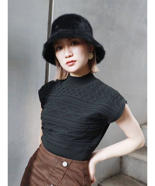 MURUA（ムルーア）の「アシメケーブルニットタンク（ニット/セーター・レディース・ブラック/ブラウン/ブルー・FREE）」の8枚目の写真