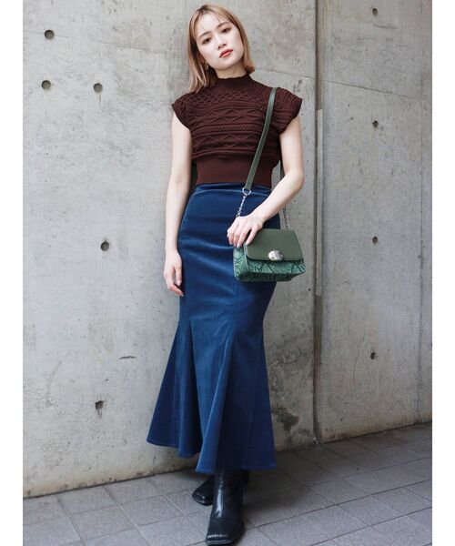 MURUA（ムルーア）の「アシメケーブルニットタンク（ニット/セーター・レディース・ブラック/ブラウン/ブルー・FREE）」の5枚目の写真