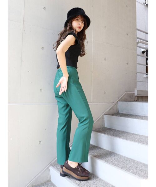 MURUA（ムルーア）の「アシメケーブルニットタンク（ニット/セーター・レディース・ブラック/ブラウン/ブルー・FREE）」の14枚目の写真