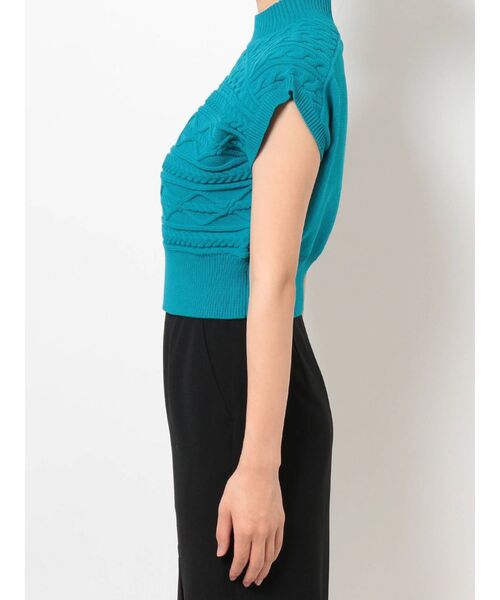 MURUA（ムルーア）の「アシメケーブルニットタンク（ニット/セーター・レディース・ブラック/ブラウン/ブルー・FREE）」の11枚目の写真