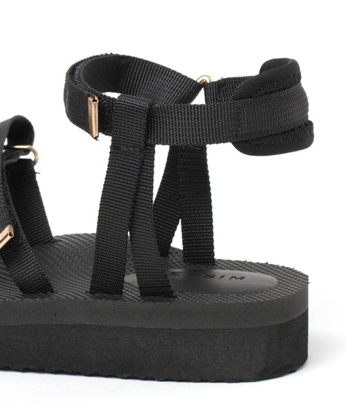 LEPSIM(レプシィム)の「ライトスポーティナローサンダル 265148(サンダル・レディース・ブラック/ベージュ・SMALL/MEDIUM/LARGE)」の19枚目の写真