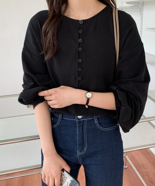 Diosfront(ディオスフロント)の「2022AW フロントボタンボリュウーム袖クルーネックブラウス(シャツ/ブラウス・レディース・ホワイト/ブラック/ブラック系その他/イエロー系その他・M/L)」の9枚目の写真