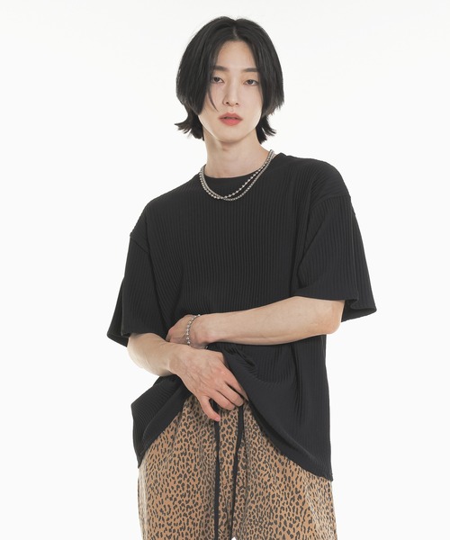 FOLLOWIN(フォロウィン)の「【UNISEX】プリーツラウンド半袖Tシャツ(Tシャツ/カットソー・レディース・ホワイト/ブラック/グレー/ブルー・FREE)」の3枚目の写真