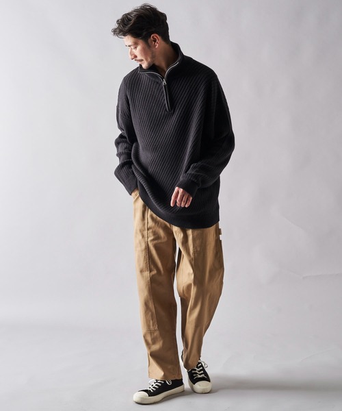 ADPOSION（アドポーション）の「ビッグシルエット スタンドハーフジップニット（ニット/セーター・メンズ・チャコールグレー/オフホワイト/ブルー/マスタード・MEDIUM/LARGE/X-LARGE）」の8枚目の写真