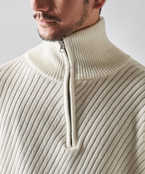 ADPOSION（アドポーション）の「ビッグシルエット スタンドハーフジップニット（ニット/セーター・メンズ・チャコールグレー/オフホワイト/ブルー/マスタード・MEDIUM/LARGE/X-LARGE）」の18枚目の写真