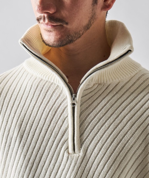 ADPOSION（アドポーション）の「ビッグシルエット スタンドハーフジップニット（ニット/セーター・メンズ・チャコールグレー/オフホワイト/ブルー/マスタード・MEDIUM/LARGE/X-LARGE）」の17枚目の写真