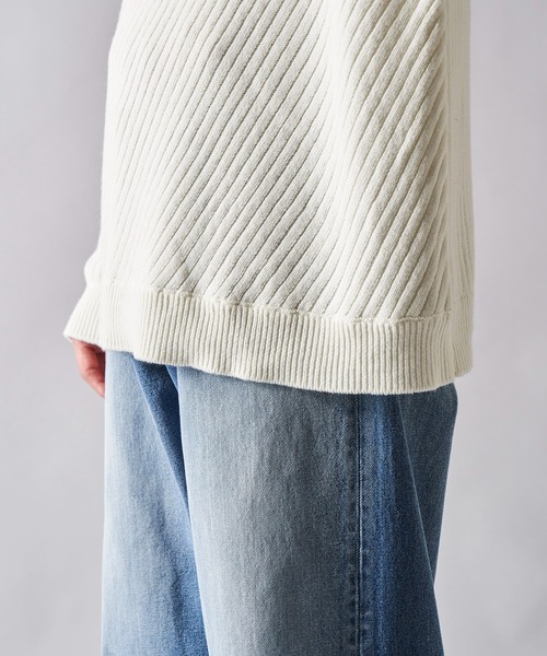 ADPOSION（アドポーション）の「ビッグシルエット スタンドハーフジップニット（ニット/セーター・メンズ・チャコールグレー/オフホワイト/ブルー/マスタード・MEDIUM/LARGE/X-LARGE）」の20枚目の写真