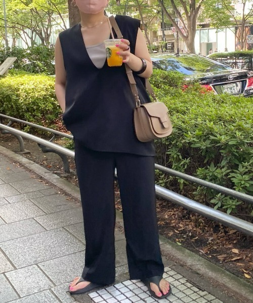 RIVE DROITE（リヴドロワ）の「WEB限定/さらりとした肌触り美脚パンツ（その他パンツ・レディース・グレー/ブラック・FREE）」の7枚目の写真