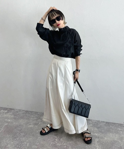 PAGEBOY（ページボーイ）の「CORE / シアーコードハイネックブラウス（シャツ/ブラウス・レディース・ブラック/オフホワイト・FREE）」の11枚目の写真