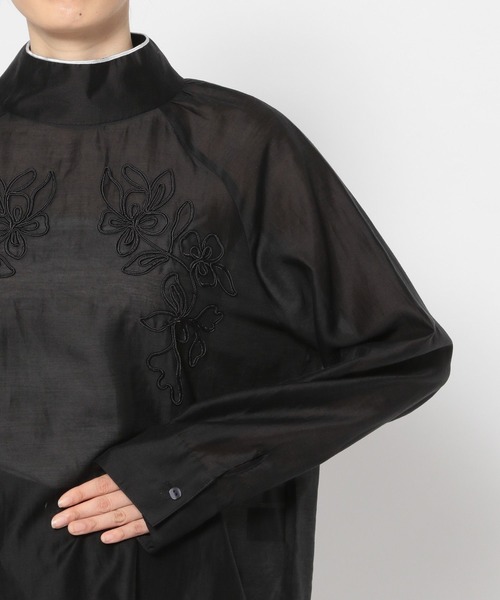 PAGEBOY（ページボーイ）の「CORE / シアーコードハイネックブラウス（シャツ/ブラウス・レディース・ブラック/オフホワイト・FREE）」の17枚目の写真