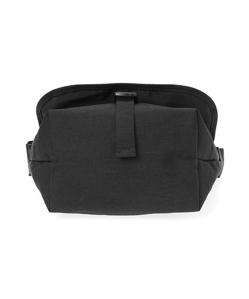Manhattan Portage（マンハッタンポーテージ）の「Nylon Messenger Bag JR Flap Zipper Pocket（メッセンジャーバッグ・メンズ・ブラック・SMALL）」の9枚目の写真