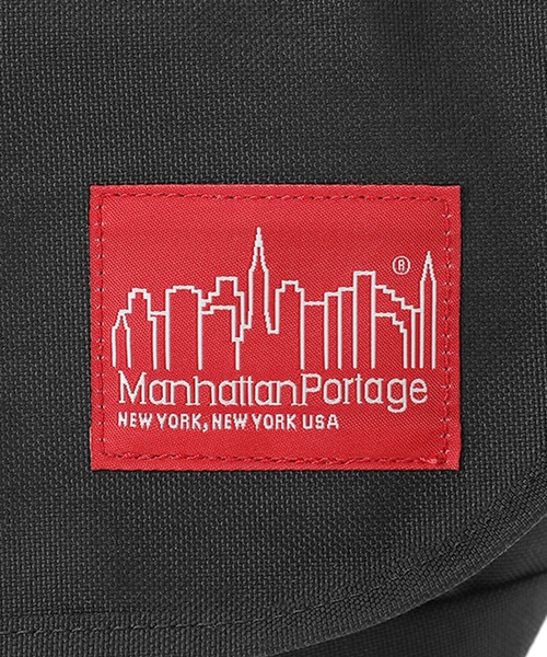 Manhattan Portage（マンハッタンポーテージ）の「Nylon Messenger Bag JR Flap Zipper Pocket（メッセンジャーバッグ・メンズ・ブラック・SMALL）」の3枚目の写真