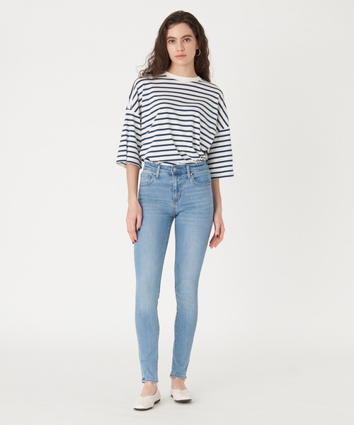 Levi's(リーバイス)の「Levi's/リーバイス DRAPEY ショートスリーブTシャツ SARGASSO SEA(Tシャツ/カットソー・レディース・ブルー・S/XS/M)」の4枚目の写真