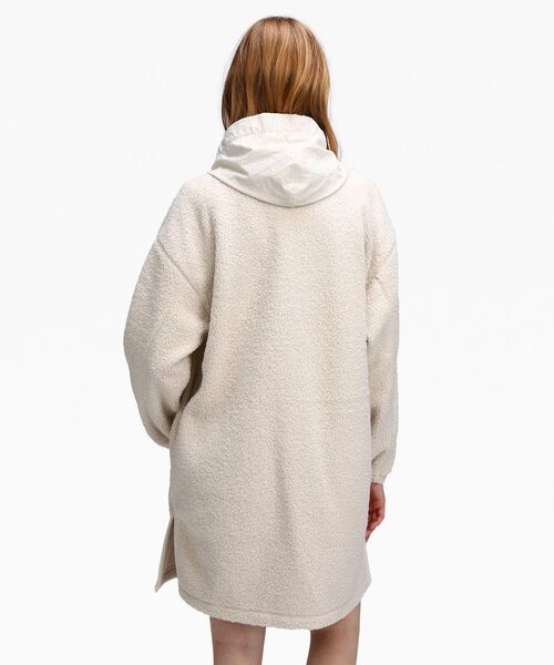 Calvin Klein(カルバン・クライン)の「ミックスメディアシェルパ パーカーワンピース(ワンピース・レディース・ホワイト・M/S/XS/L)」の4枚目の写真