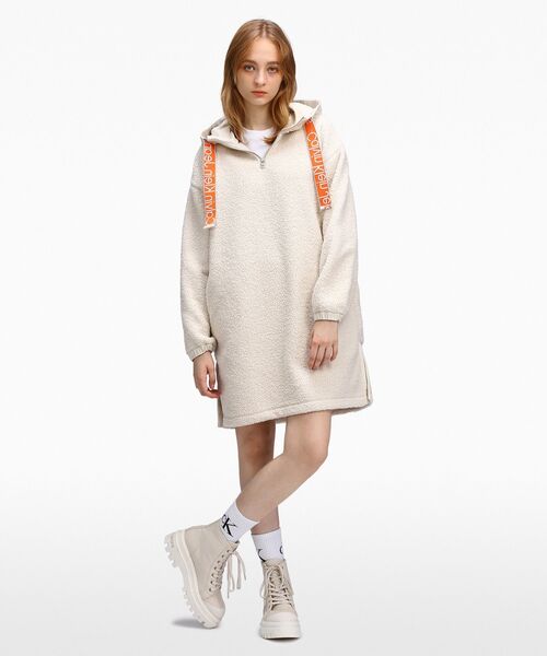 Calvin Klein（カルバン・クライン）の「ミックスメディアシェルパ パーカーワンピース（ワンピース）」 WEAR