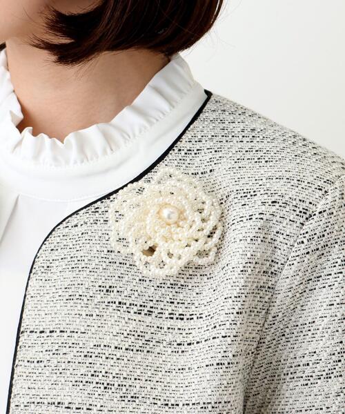 SHOO・LA・RUE(シューラルー)の「◆【入卒/セレモニー】フェイクパールコサージュ(ブローチ/コサージュ・レディース・アイボリー・00)」の6枚目の写真