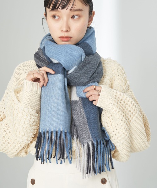 earth music&ecology（アースミュージックアンドエコロジー）の「ナイスタッチチェックストール（ストール/ショール・レディース・ブルー/グリーン/アイボリー/ベージュ・FREE）」の4枚目の写真