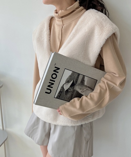 AS KNOW AS plus（アズノゥアズプラス）の「♪ファーベスト × リブプルオーバーセット（Tシャツ/カットソー・レディース・ブラウン/ベージュ/アイボリー・FREE）」の2枚目の写真