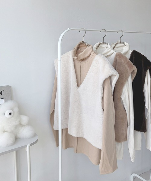 AS KNOW AS plus（アズノゥアズプラス）の「♪ファーベスト × リブプルオーバーセット（Tシャツ/カットソー・レディース・ブラウン/ベージュ/アイボリー・FREE）」の8枚目の写真