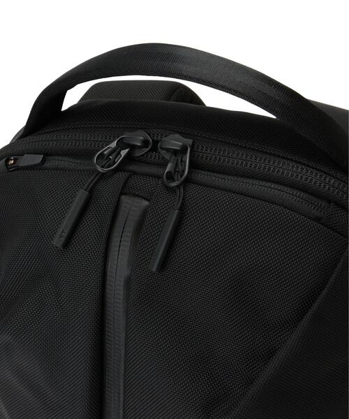 Aer(エアー)の「Aer(エアー)Fit Pack 3 Black AER-11012 正規商品(バックパック/リュック・メンズ・ブラック・F)」の9枚目の写真