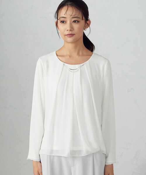 COMME CA ISM(コムサイズム)の「チャーム付きブラウス(シャツ/ブラウス・レディース・ホワイト/ブラック・SMALL/MEDIUM/LARGE)」の7枚目の写真
