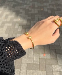 blackdia ocean（ブラックダイヤオーシャン）の「blackdia ocean アシンメトリーデザインバングル（バングル/リストバンド・レディース）」