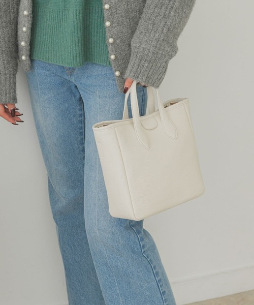 URBAN RESEARCH(アーバンリサーチ)の「プチテープショルダースクエアトートバッグ『Msize』(トートバッグ・レディース・ホワイト/ブラック/グリーン・ONE)」の11枚目の写真