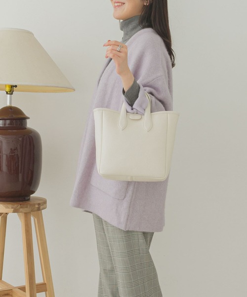 URBAN RESEARCH(アーバンリサーチ)の「プチテープショルダースクエアトートバッグ『Msize』(トートバッグ・レディース・ホワイト/ブラック/グリーン・ONE)」の15枚目の写真