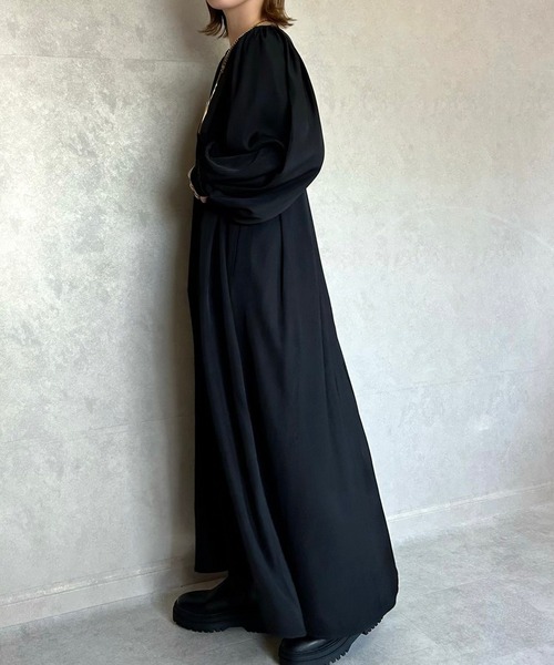 ECRIRE（エクリール）の「【miho.a.nicoコラボ】パフスリーブワンピース（ワンピース・レディース・モカ/ブラック/ベージュ・M/L）」の8枚目の写真