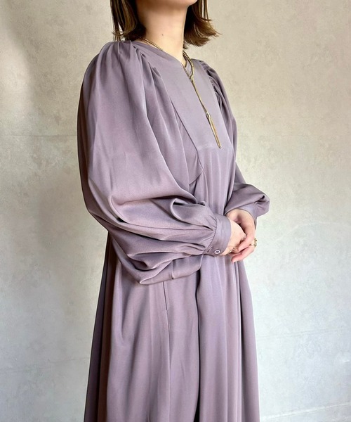 ECRIRE（エクリール）の「【miho.a.nicoコラボ】パフスリーブワンピース（ワンピース・レディース・モカ/ブラック/ベージュ・M/L）」の13枚目の写真